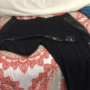 Side Faux Leather Pabeled Legginns